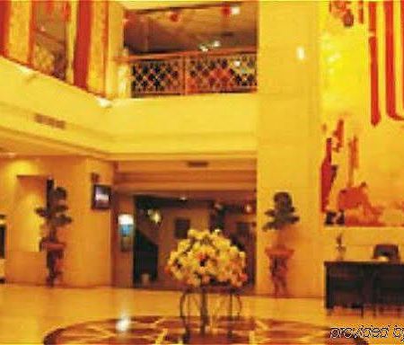 Wu Liang Ye Grand Hotel Chengdú Interior foto
