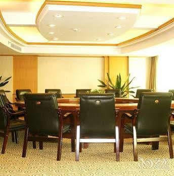 Wu Liang Ye Grand Hotel Chengdú Exterior foto