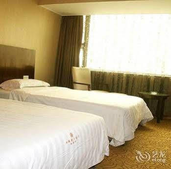 Wu Liang Ye Grand Hotel Chengdú Exterior foto